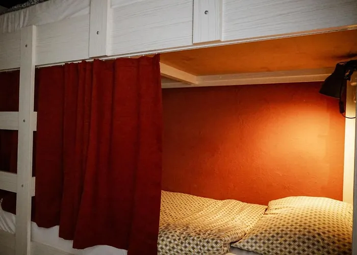 Dormitory Room Mixed