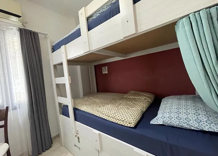 Dormitory Room Mixed